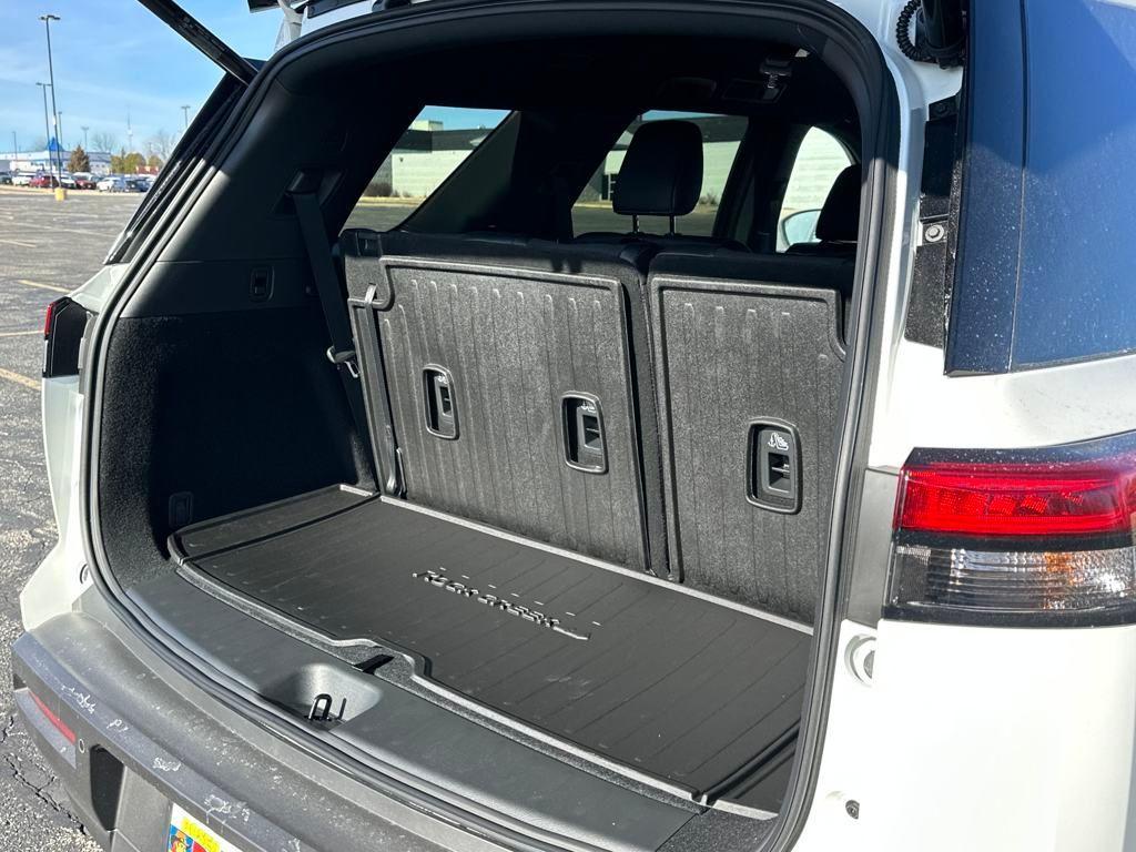 new 2025 Nissan Pathfinder car, priced at $42,305