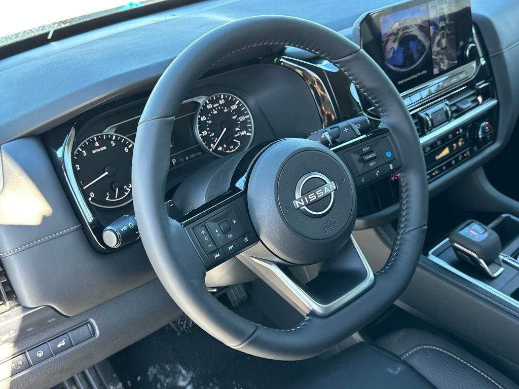 new 2025 Nissan Pathfinder car, priced at $44,171