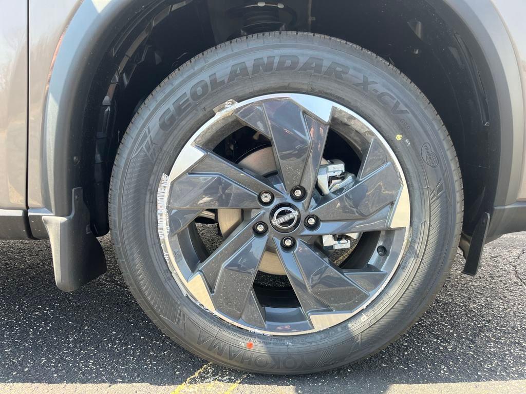 new 2025 Nissan Rogue car, priced at $33,506