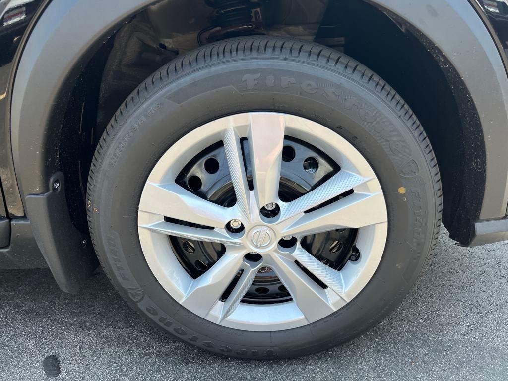 new 2025 Nissan Kicks Play car, priced at $21,979