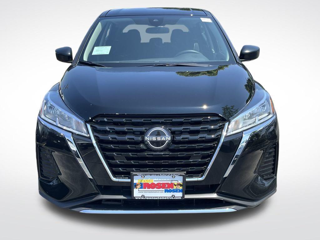 new 2025 Nissan Kicks Play car, priced at $21,979