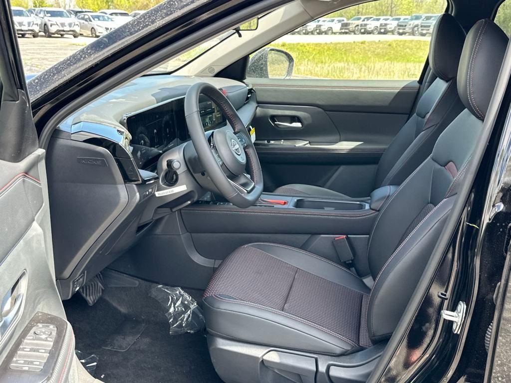 new 2025 Nissan Kicks car, priced at $27,653