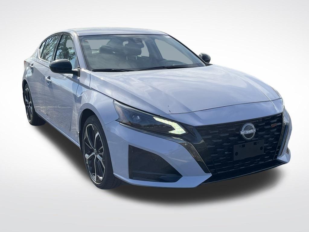 new 2025 Nissan Altima car, priced at $31,076