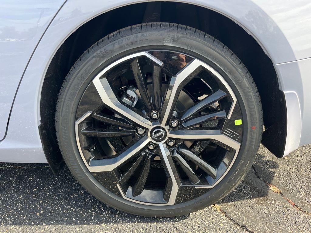 new 2025 Nissan Altima car, priced at $31,076