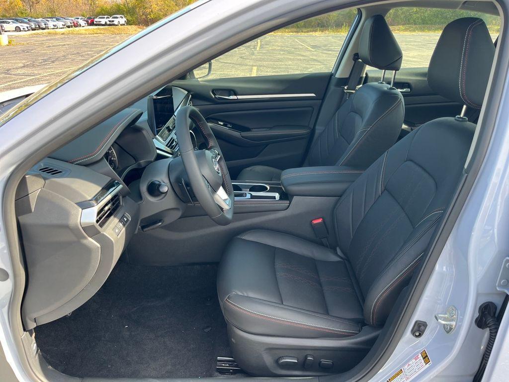new 2025 Nissan Altima car, priced at $31,076