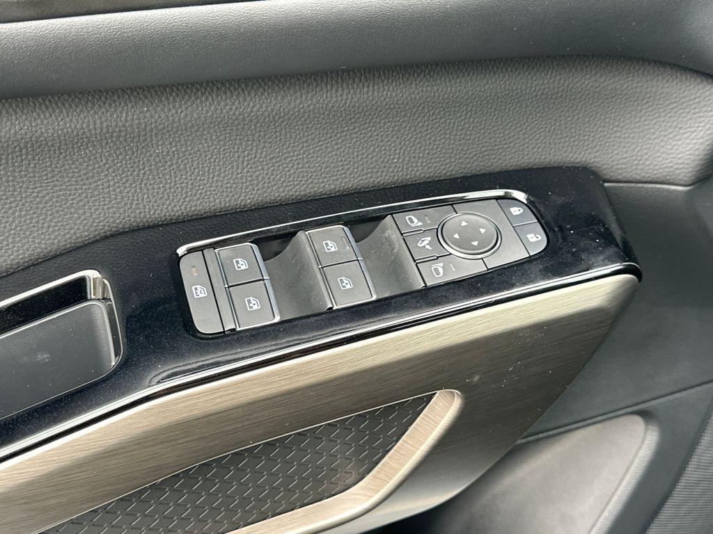 new 2025 Nissan Pathfinder car, priced at $49,582