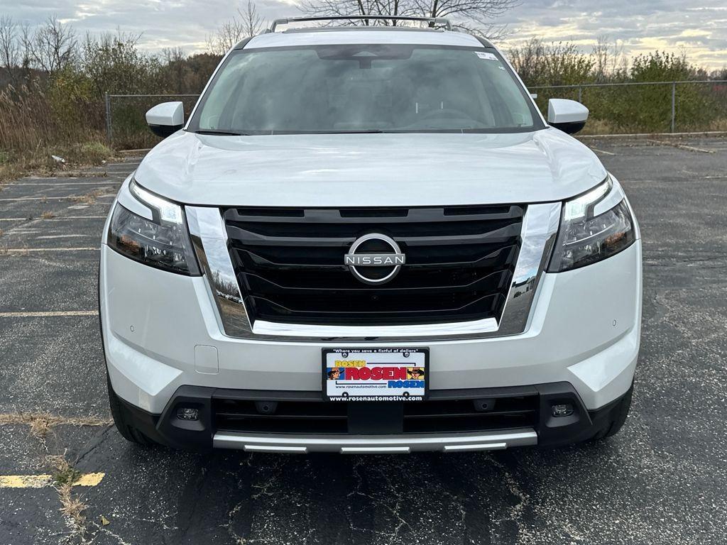 new 2025 Nissan Pathfinder car, priced at $49,582