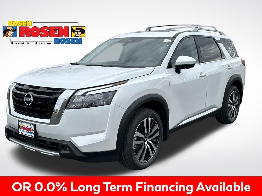 new 2025 Nissan Pathfinder car, priced at $49,582