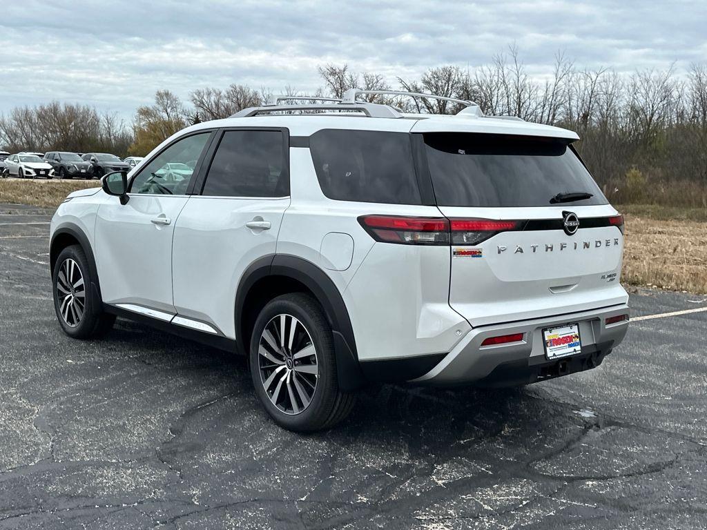 new 2025 Nissan Pathfinder car, priced at $49,582