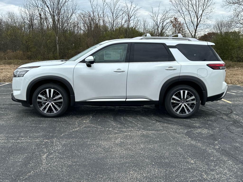 new 2025 Nissan Pathfinder car, priced at $49,582