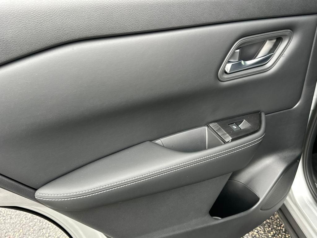 new 2025 Nissan Rogue car, priced at $31,328