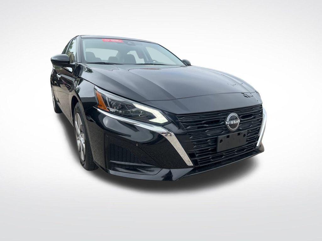 used 2023 Nissan Altima car, priced at $20,332
