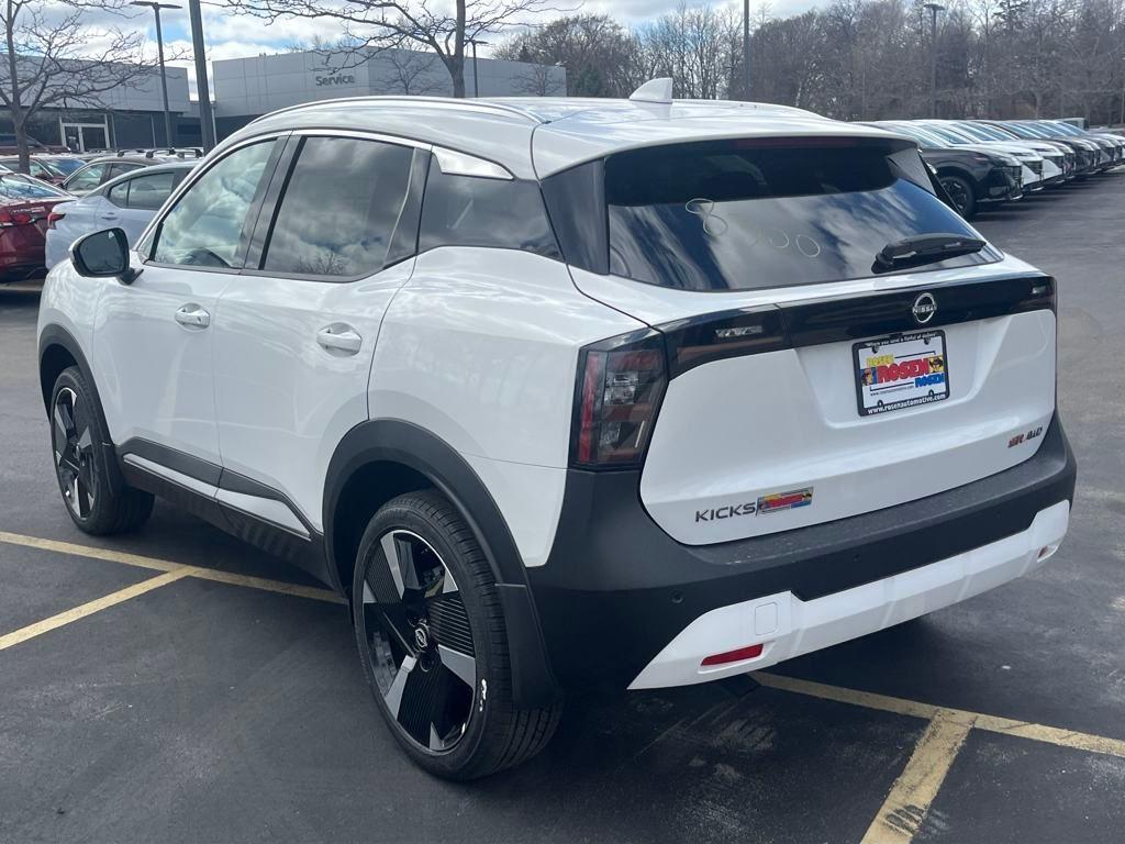 new 2025 Nissan Kicks car, priced at $29,063