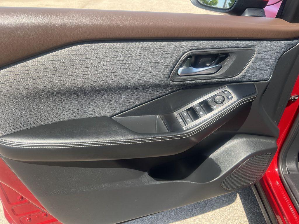 used 2021 Nissan Rogue car, priced at $24,999