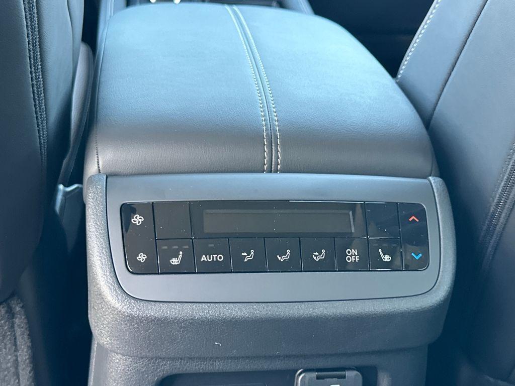 new 2025 Nissan Pathfinder car, priced at $49,732