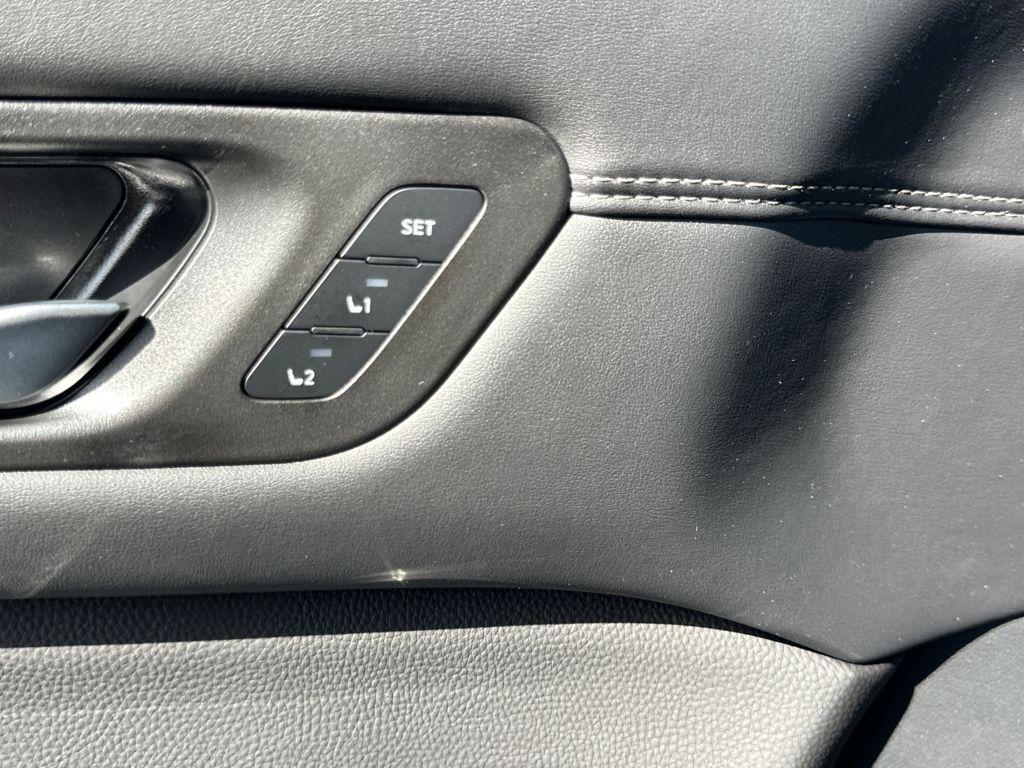 new 2025 Nissan Pathfinder car, priced at $49,732
