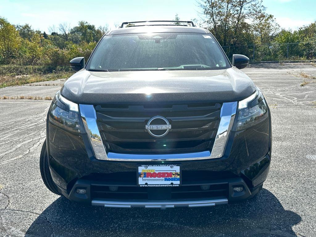 new 2025 Nissan Pathfinder car, priced at $49,732