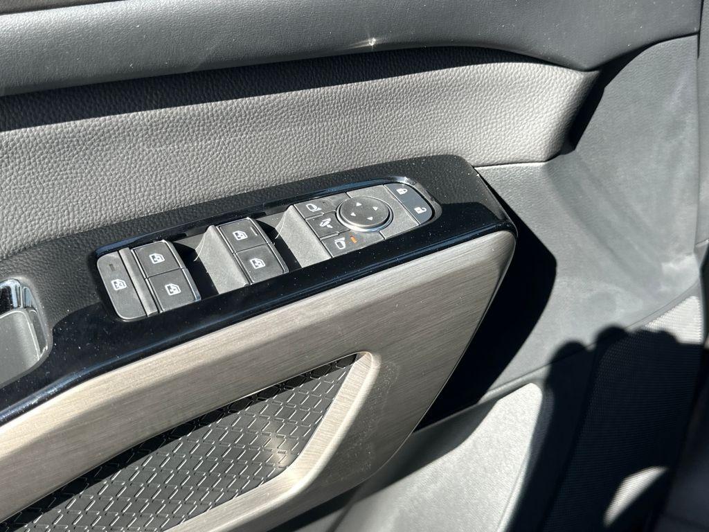 new 2025 Nissan Pathfinder car, priced at $49,732