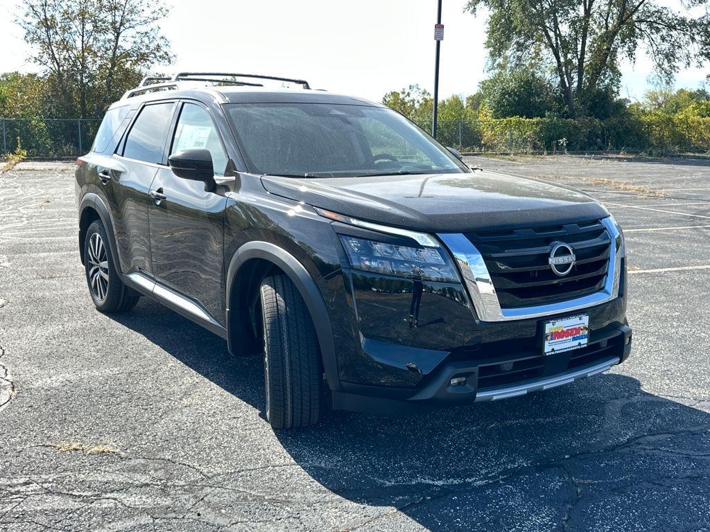 new 2025 Nissan Pathfinder car, priced at $49,732