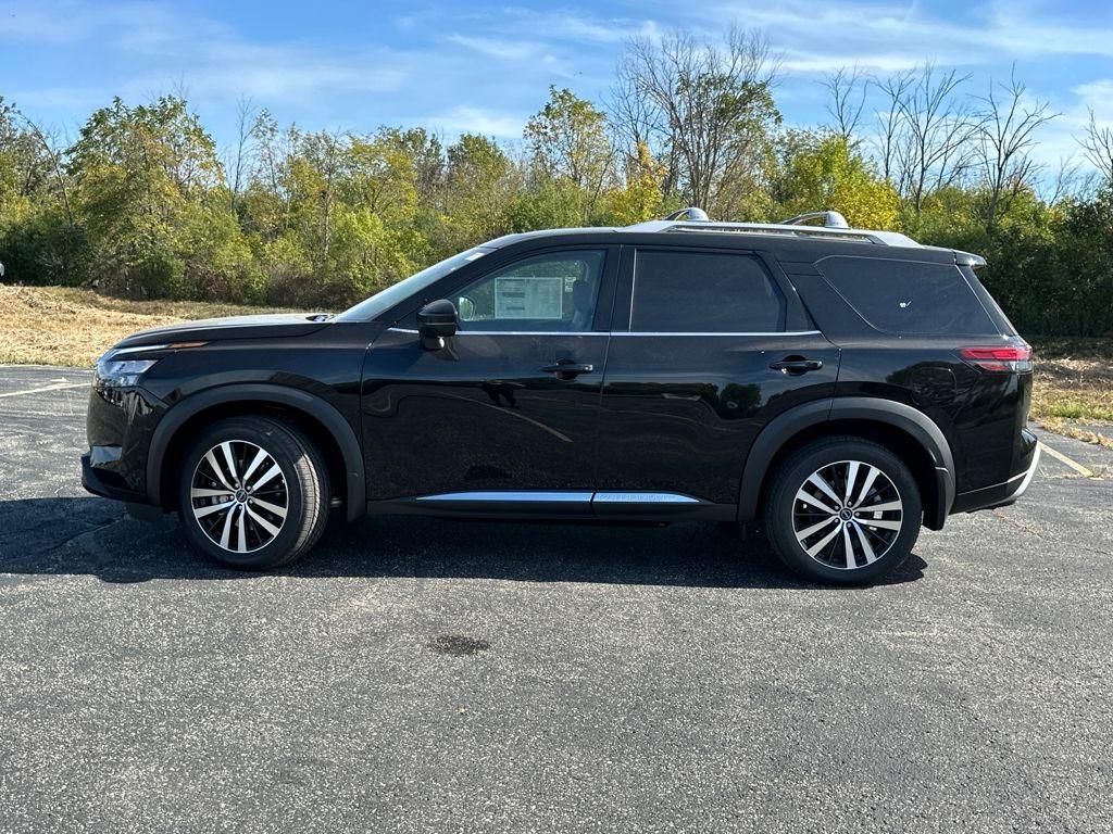 new 2025 Nissan Pathfinder car, priced at $49,732