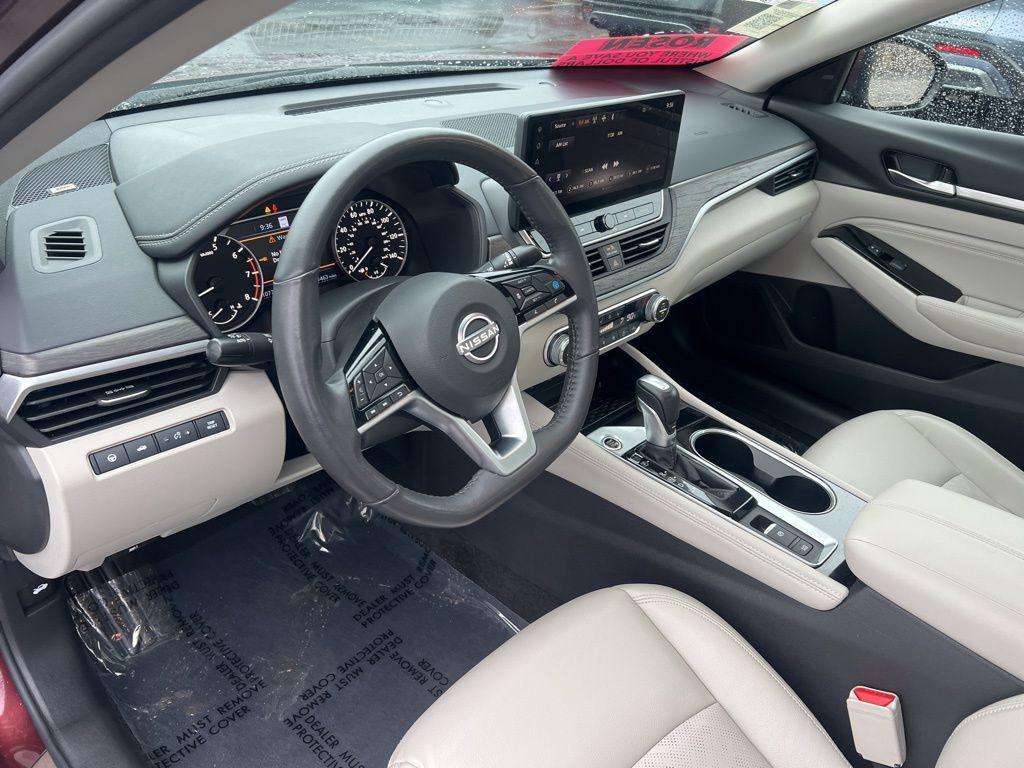 used 2023 Nissan Altima car, priced at $28,999