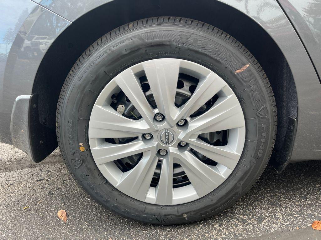 new 2025 Nissan Sentra car, priced at $20,286