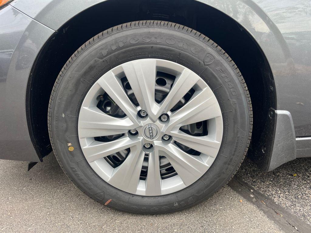 new 2025 Nissan Sentra car, priced at $20,286