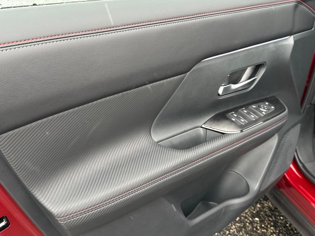 new 2025 Nissan Kicks car, priced at $30,490