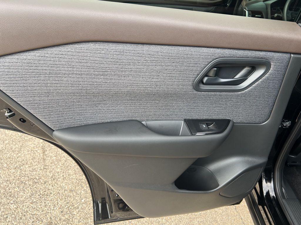 used 2023 Nissan Rogue car, priced at $25,647