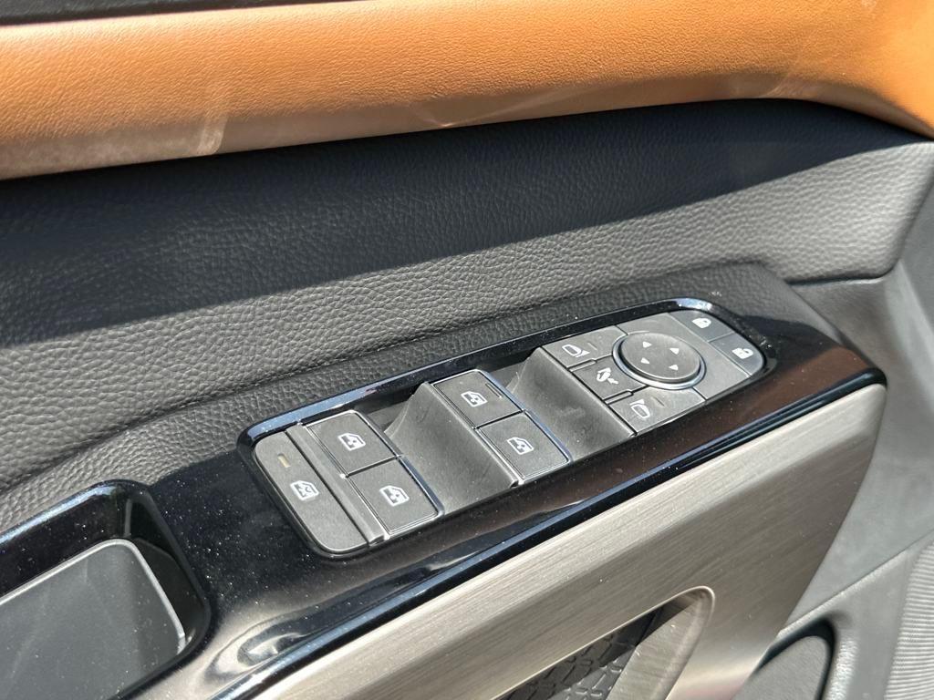 new 2025 Nissan Pathfinder car, priced at $50,285