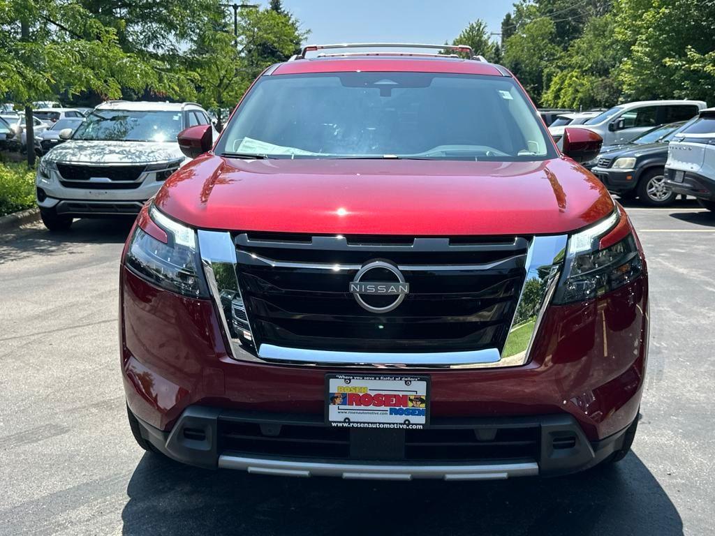 new 2025 Nissan Pathfinder car, priced at $50,285