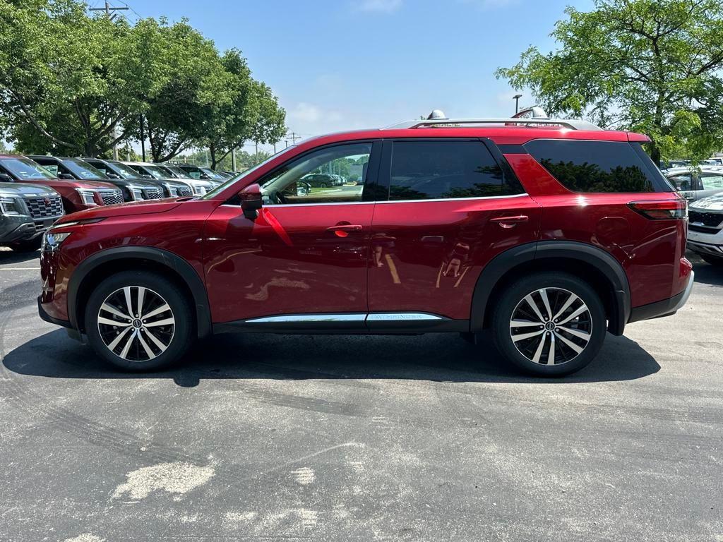 new 2025 Nissan Pathfinder car, priced at $50,285