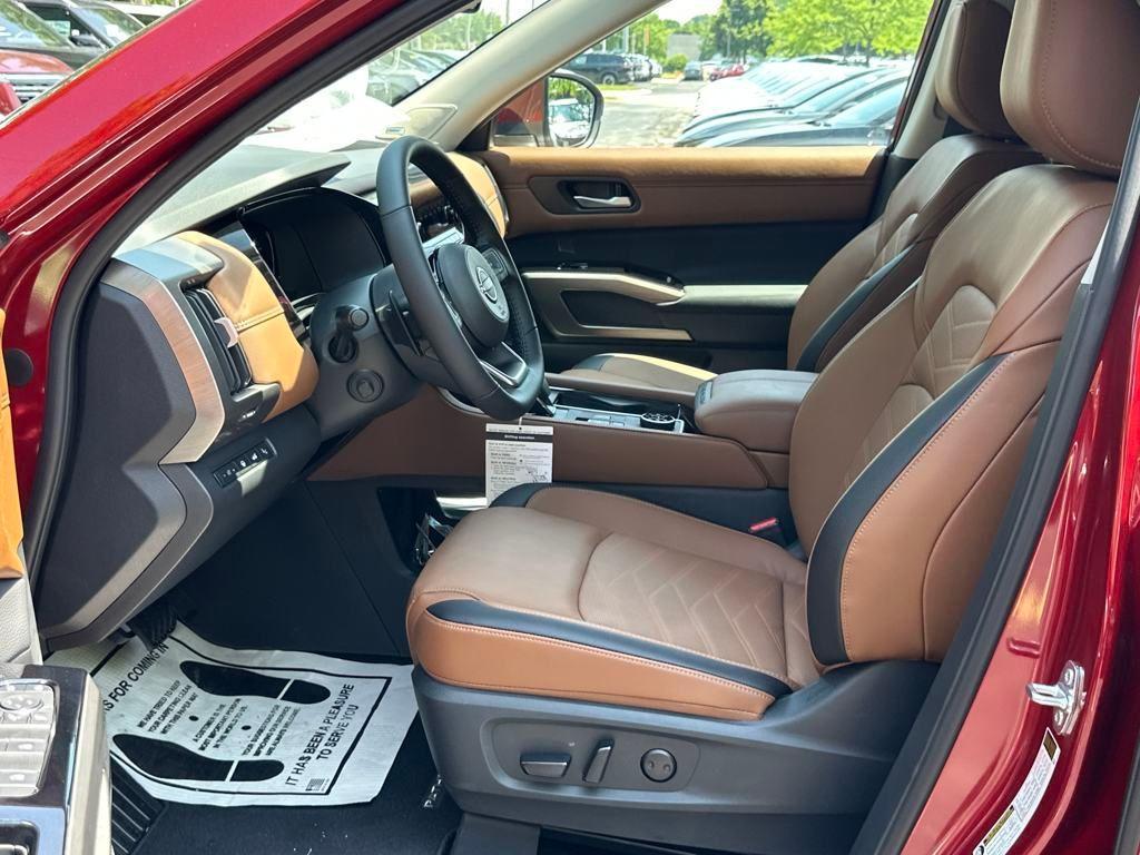 new 2025 Nissan Pathfinder car, priced at $50,285