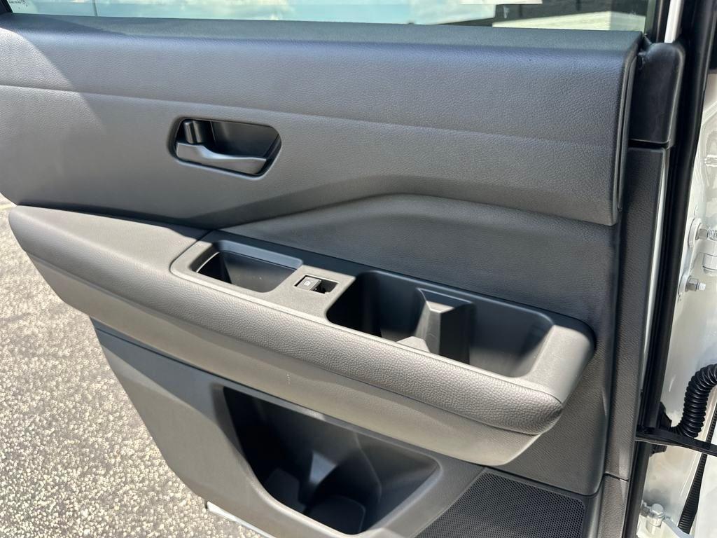 new 2025 Nissan Pathfinder car, priced at $42,873