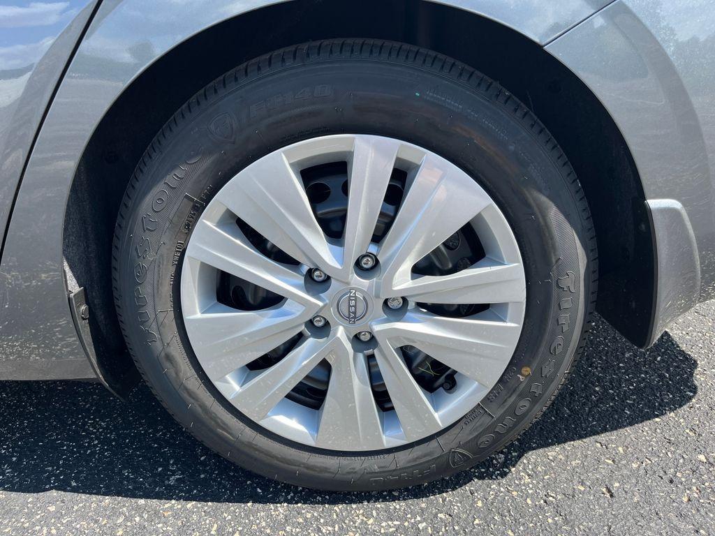 new 2025 Nissan Sentra car, priced at $21,351