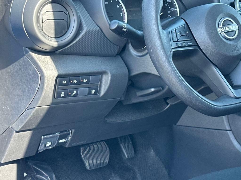 new 2025 Nissan Kicks Play car, priced at $22,484