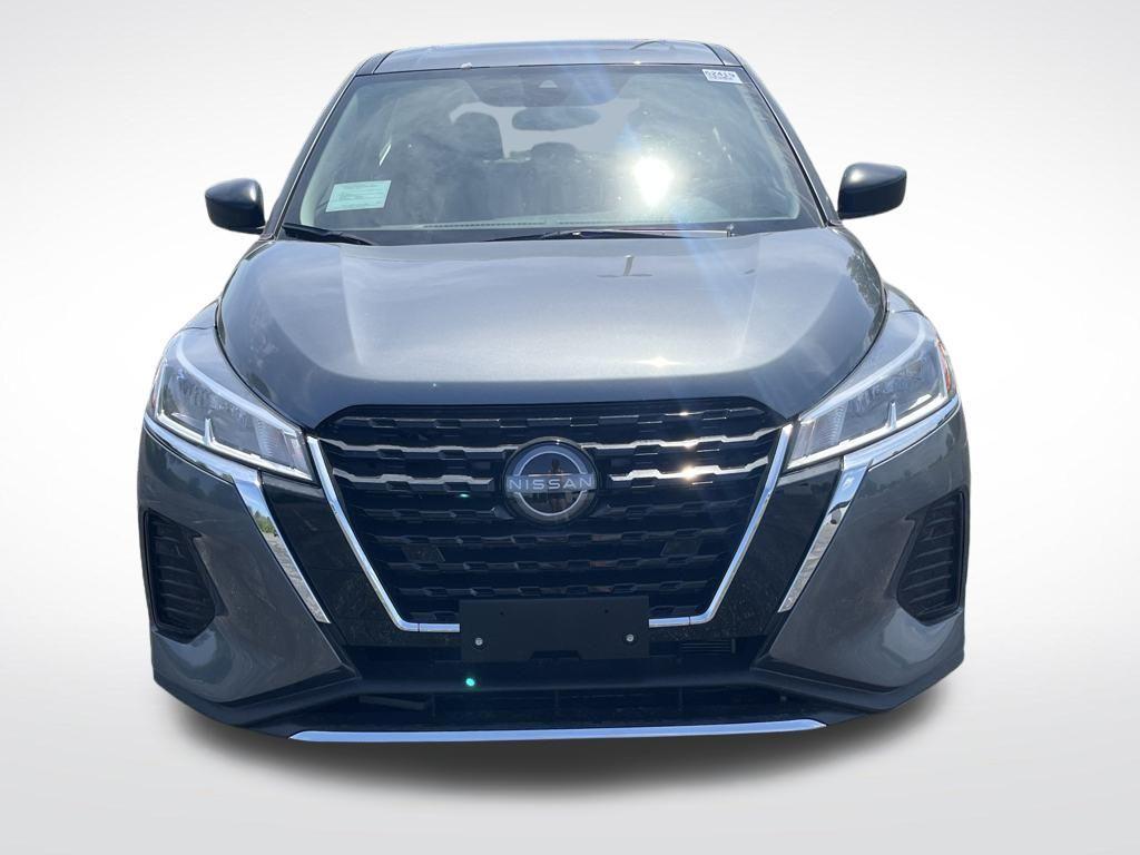 new 2025 Nissan Kicks Play car, priced at $22,057