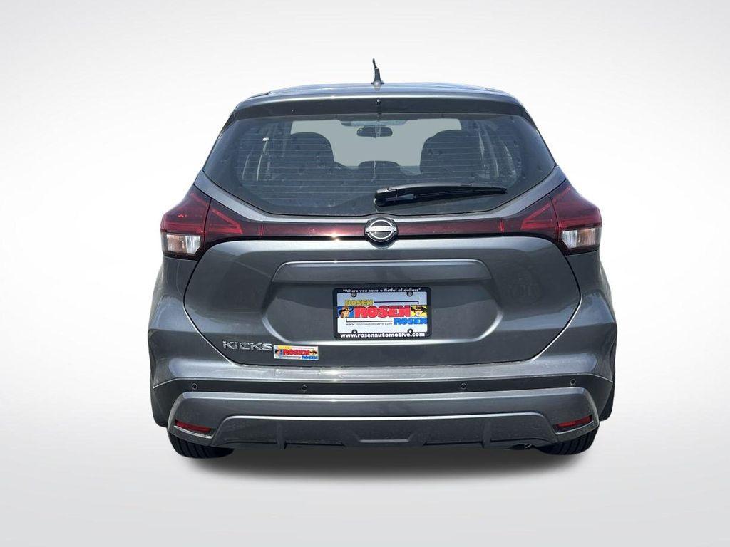 new 2025 Nissan Kicks Play car, priced at $22,057