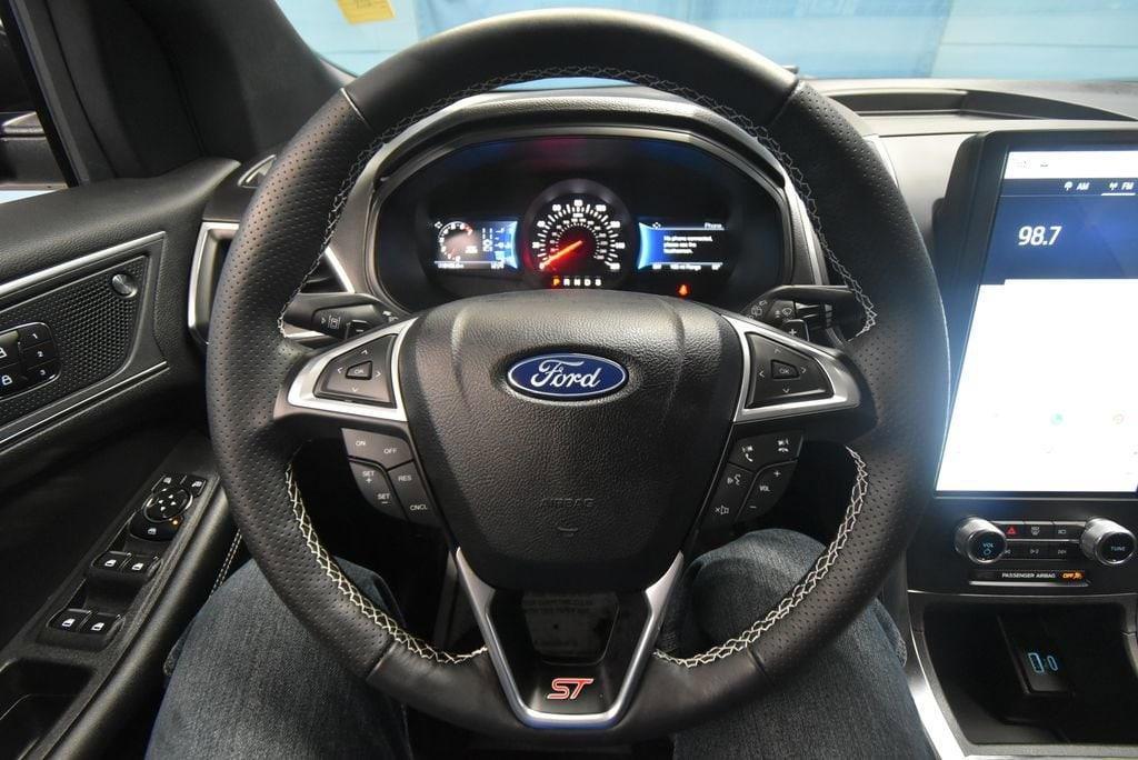 used 2023 Ford Edge car, priced at $34,984