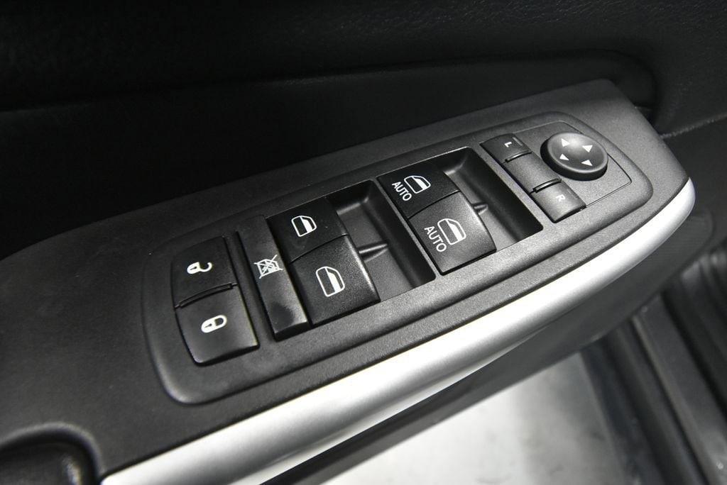 used 2018 Jeep Cherokee car, priced at $20,984