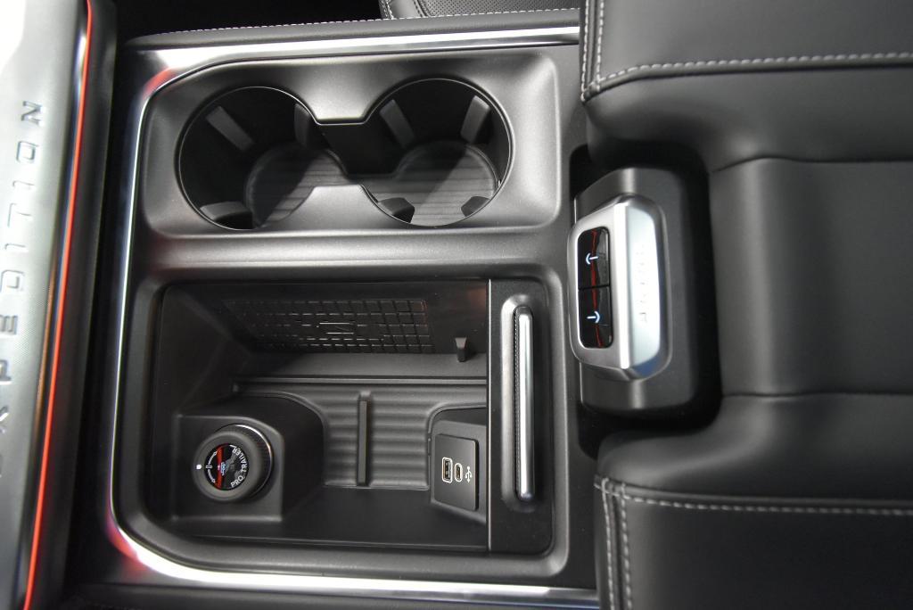 new 2025 Ford Expedition Max car, priced at $87,125