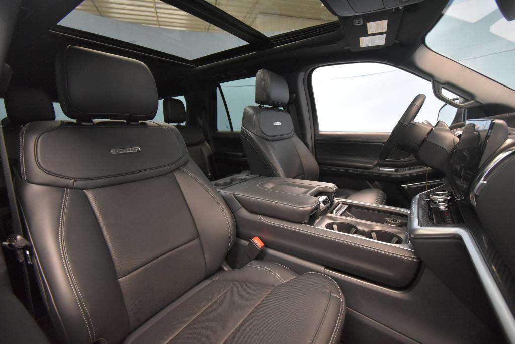 new 2025 Ford Expedition Max car, priced at $87,125