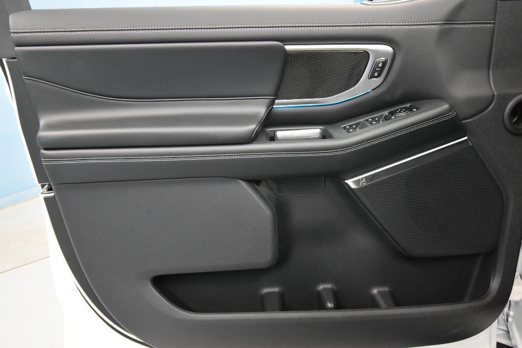 new 2025 Ford Expedition Max car, priced at $87,125