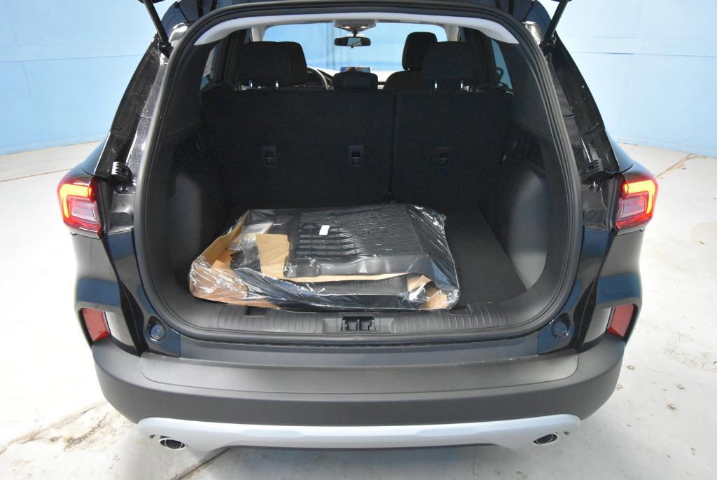new 2025 Ford Escape car, priced at $29,846