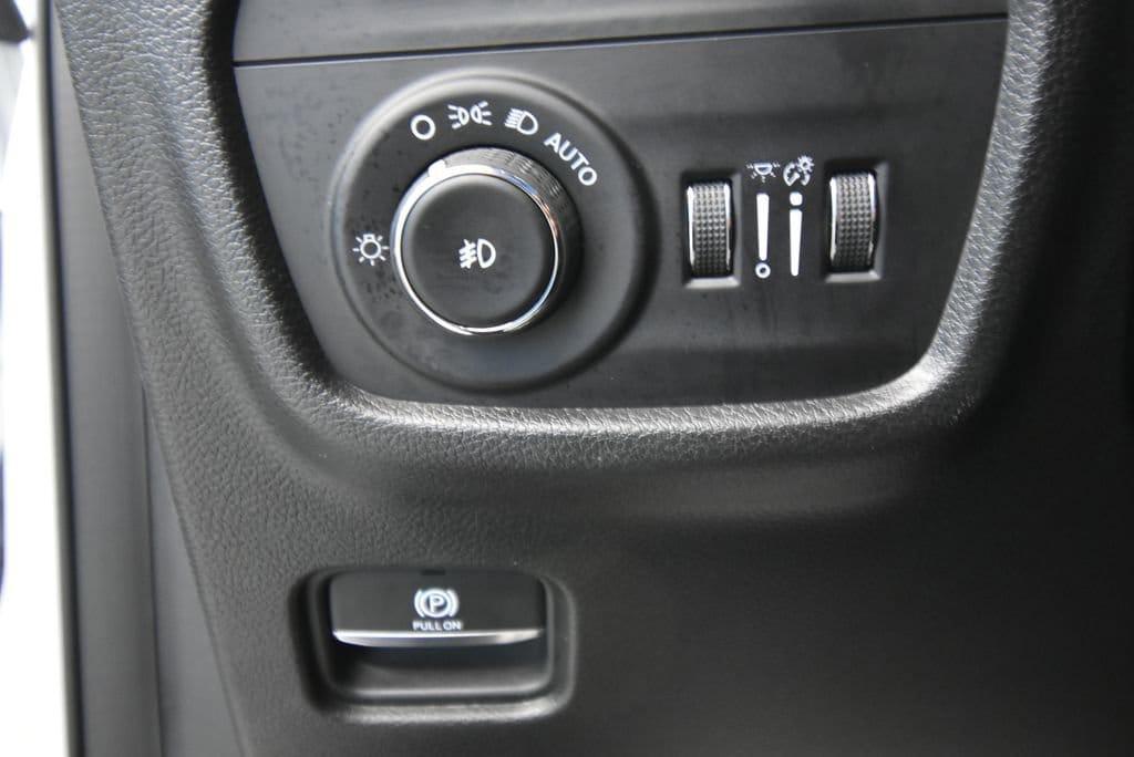 used 2021 Jeep Grand Cherokee L car, priced at $29,984