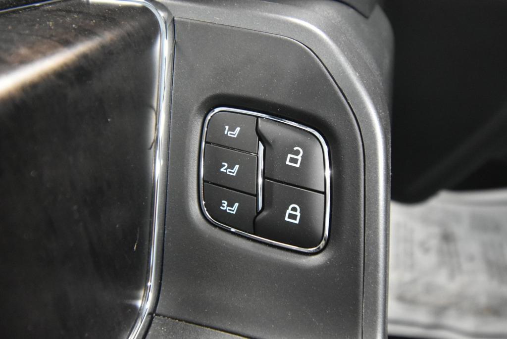 new 2025 Ford F-250 car, priced at $90,980