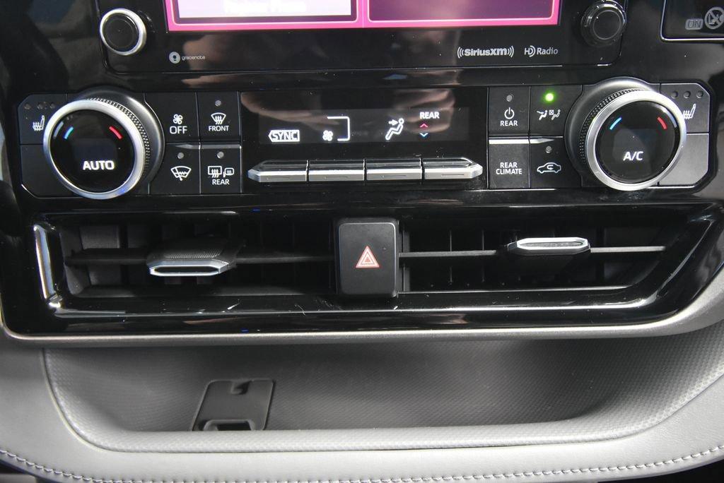 used 2020 Toyota Highlander car, priced at $26,337