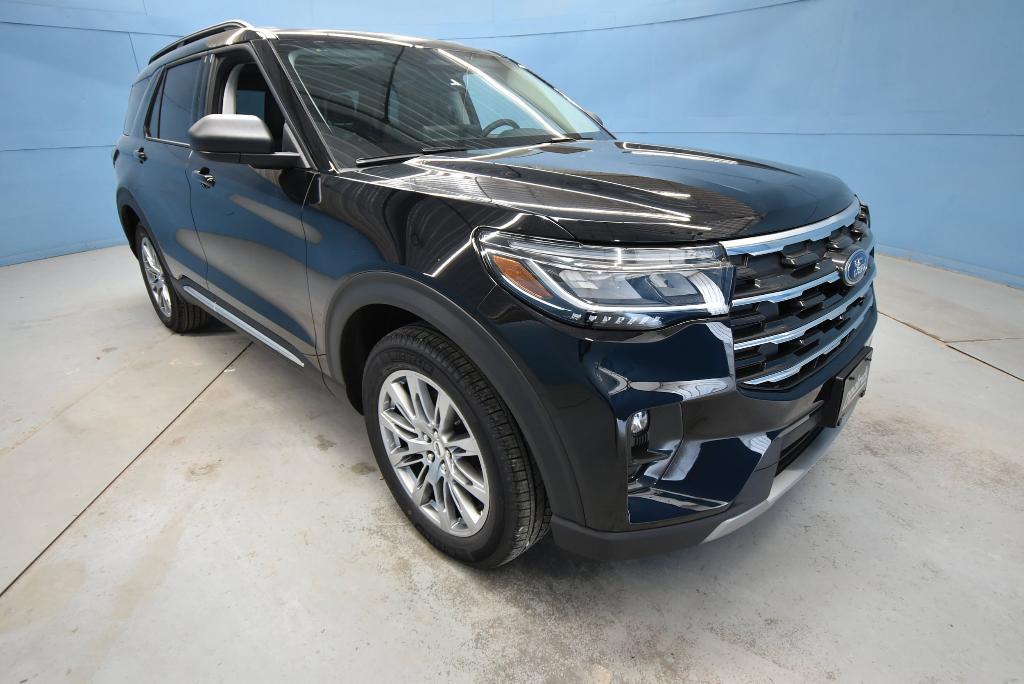 new 2025 Ford Explorer car, priced at $47,800