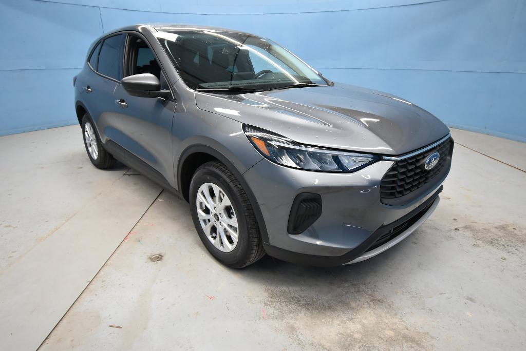 new 2025 Ford Escape car, priced at $30,044