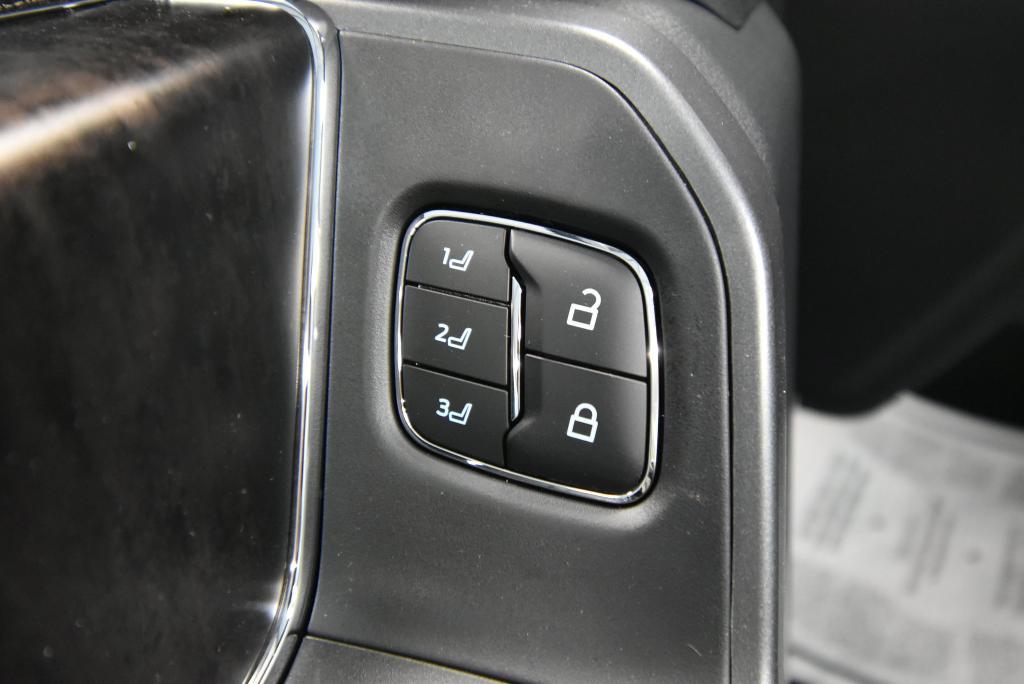 new 2025 Ford F-250 car, priced at $91,300